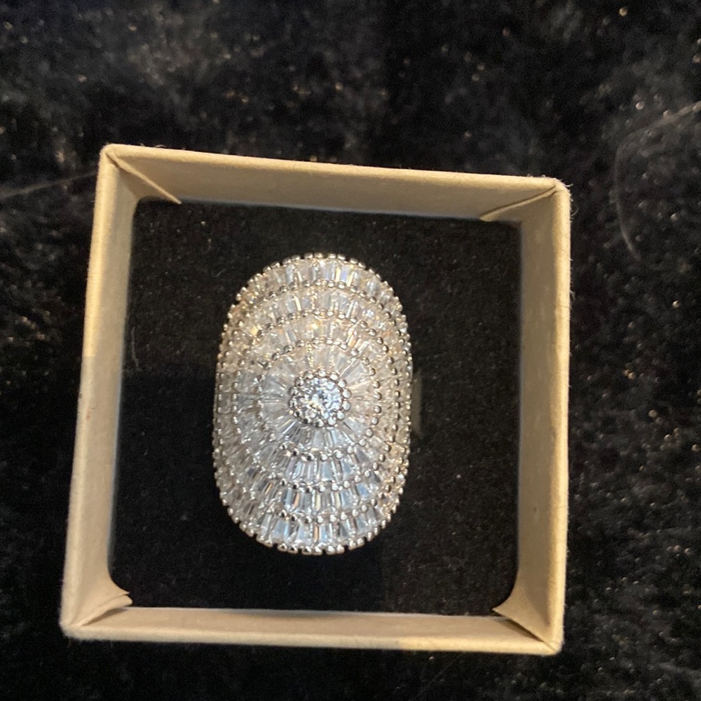 GORGOUSE..baguette super and eye catching in sterling silver simulated diamonds